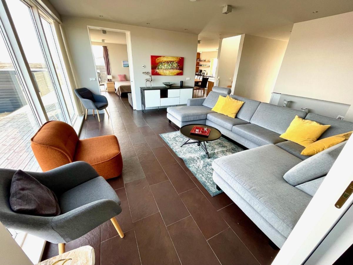 Brun Villa Laugaras Exteriör bild