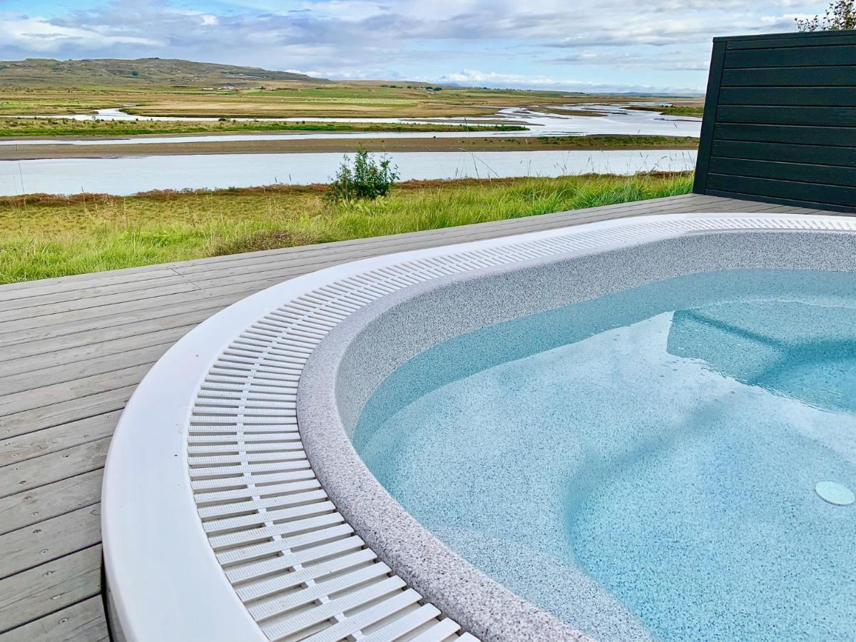 Brun Villa Laugaras Exteriör bild